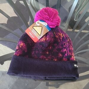 NWT Columbia Vibrant Knit Beanie with Pom-Pom ❤️